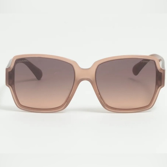 Chanel Coco Mark CC Beige Sunglasses With Gold Logo On Temples 5385-A - Picture 2 of 5